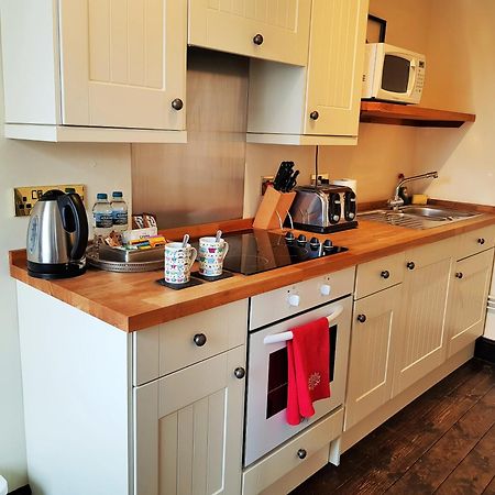 Bed and Breakfast Kings Head Holt Холт Номер фото
