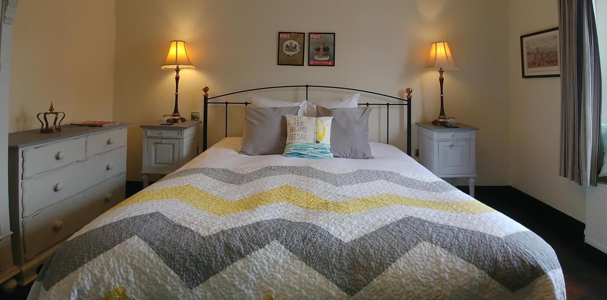 Bed and Breakfast Kings Head Holt Холт Номер фото
