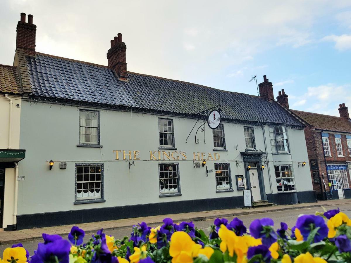 Bed and Breakfast Kings Head Holt Холт Экстерьер фото